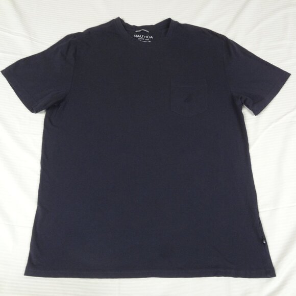 NAUTICA PREFORMANCE TEE SAILBOAT ON POCKET - NAVY BLUE LARGE T-SHIRT K839 - Picture 1 of 3